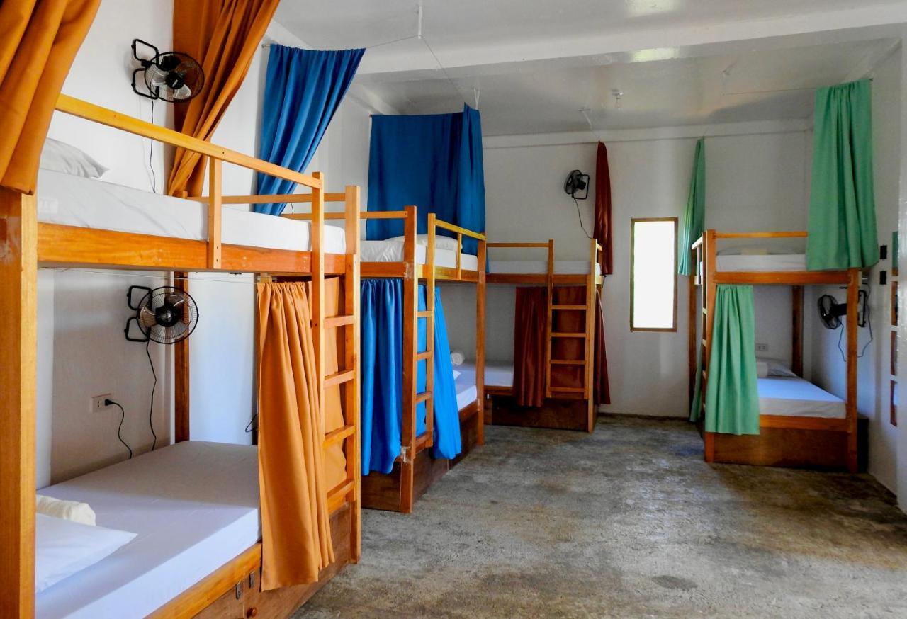 Three Little Birds Surf Hostel General Luna  Dış mekan fotoğraf